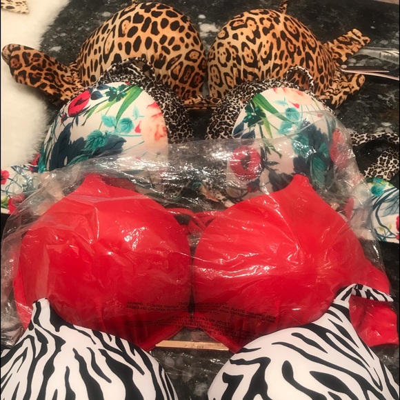 For Exposure only!!!! Available VS bombshell bikini tops all 36C - Picture 4 of 8
